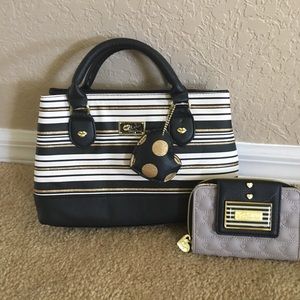 Luv by Betsy Johnson Handbags